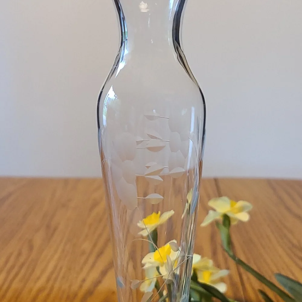 Princess House Heritage Bud Vase - Picture 5 of 5